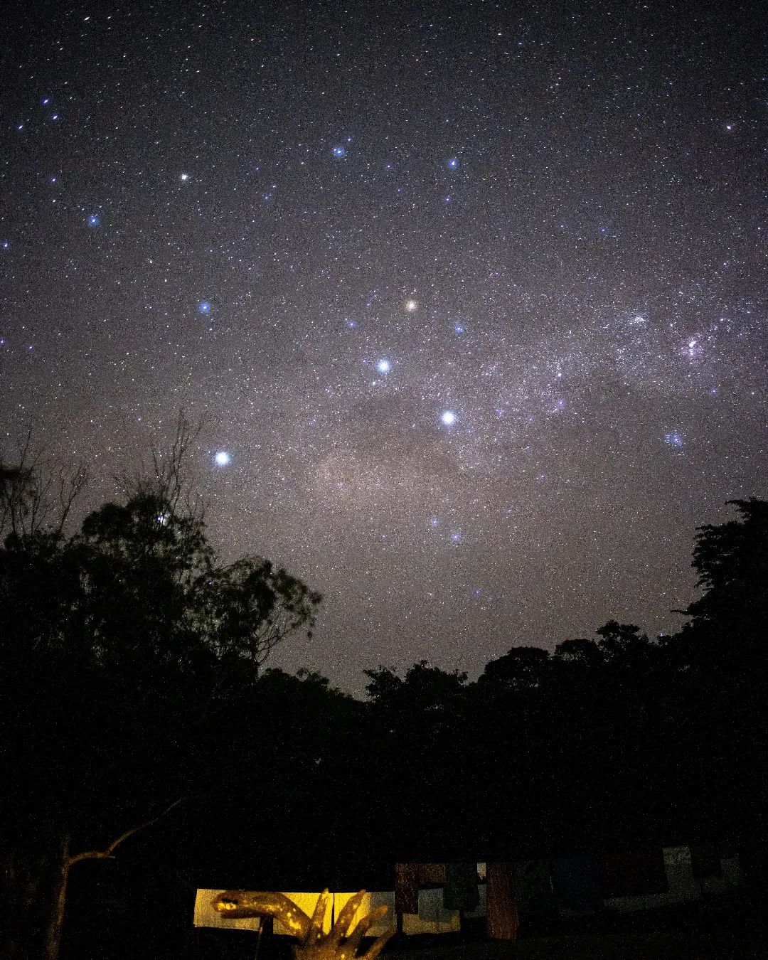 There's nothing more peaceful than looking up at the Milky way on a clear night. We often take a rug and some pillows outside and lay there for hours, counting shooting stars 💫#oneminutesouth #milkyway #stars #island #equator #uganda #ugandapics #lakevictoria #holiday #islandvilla #islandholiday #bulagoisland #night #stargaze #bliss #silence @milkywaychasers @best_places_ug